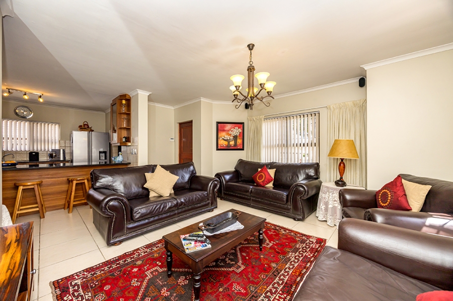 3 Bedroom Property for Sale in Kleinbosch Western Cape